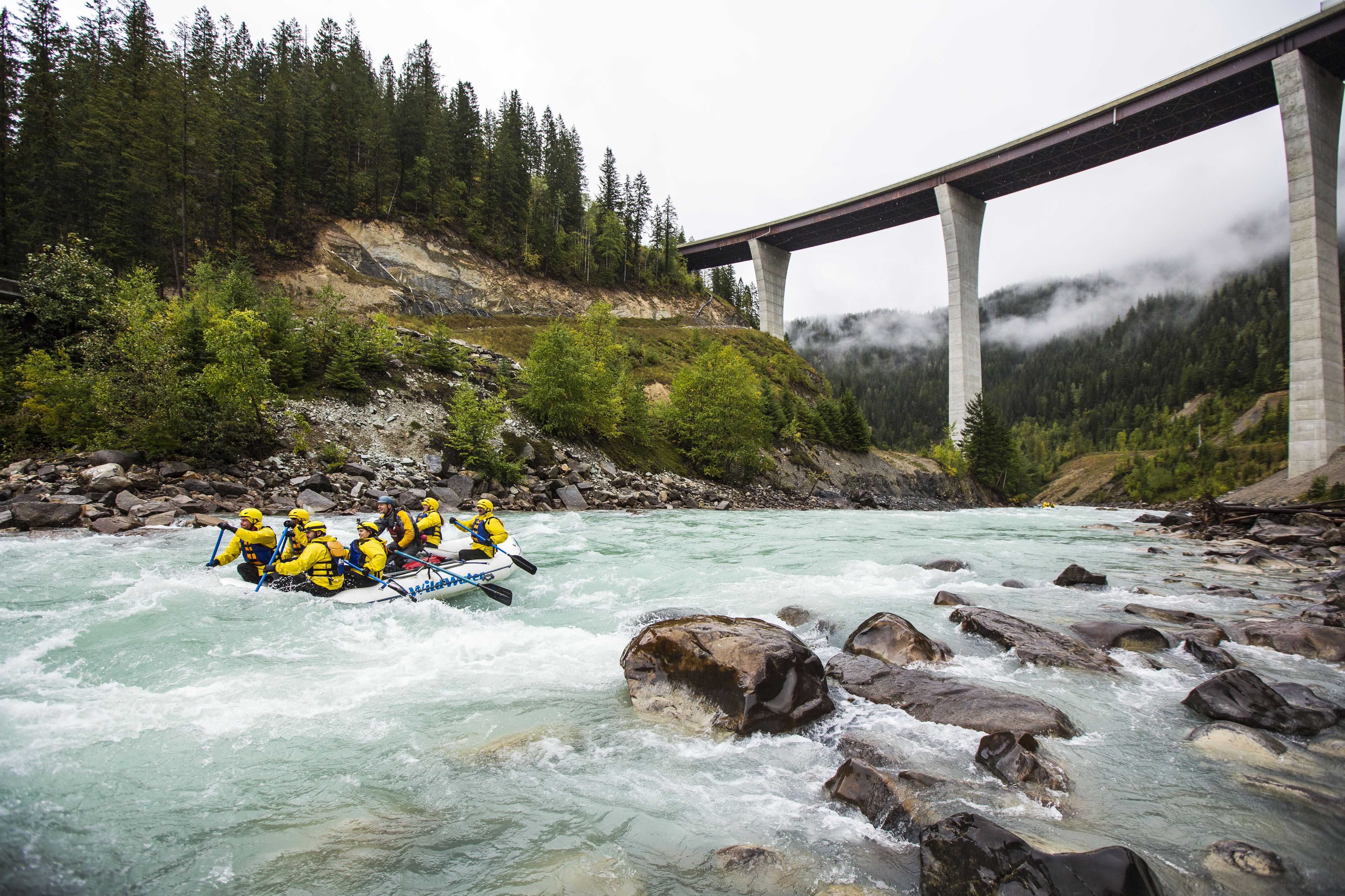 Rafting im Yoho National Park bei Golden, British Columbia