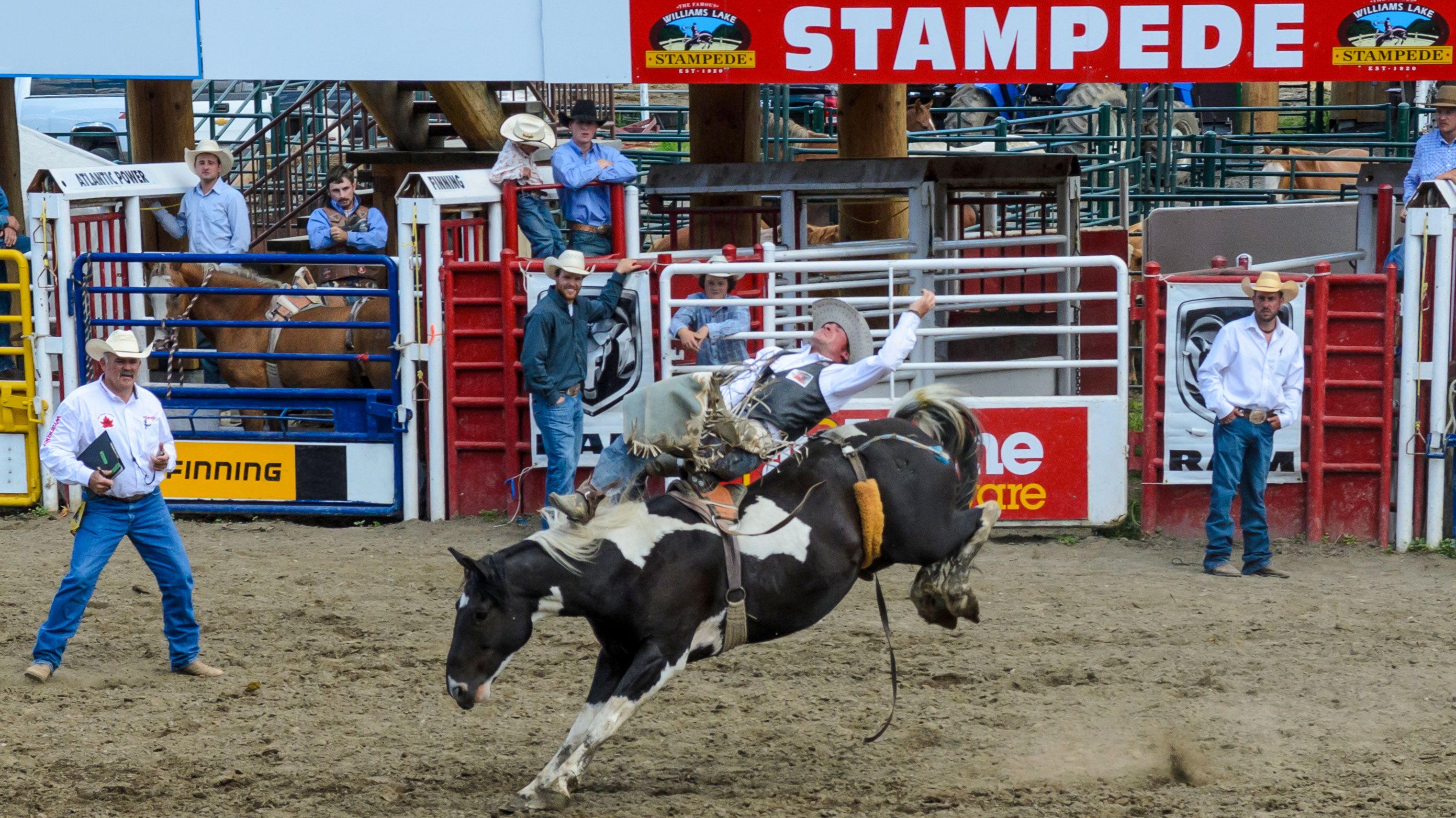 Rodeo-Highlight: Die Williams Lake Stampede begeistert mit Cowboys, Pferden und jeder Menge Wildwest-Atmosphäre.