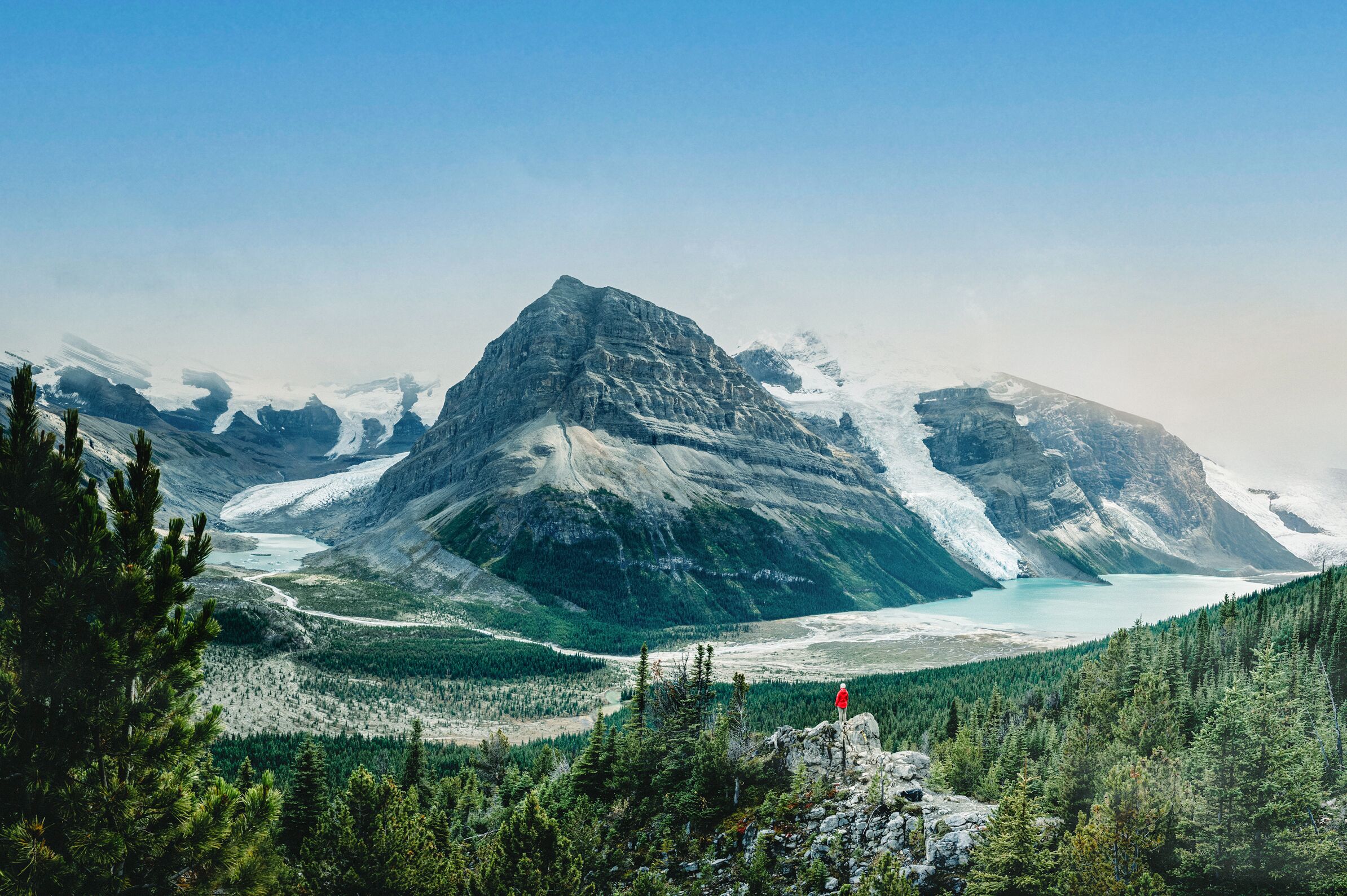 Gigantischer Mount Robson in British Columbia Gigantischer Mount Robson in British Columbia