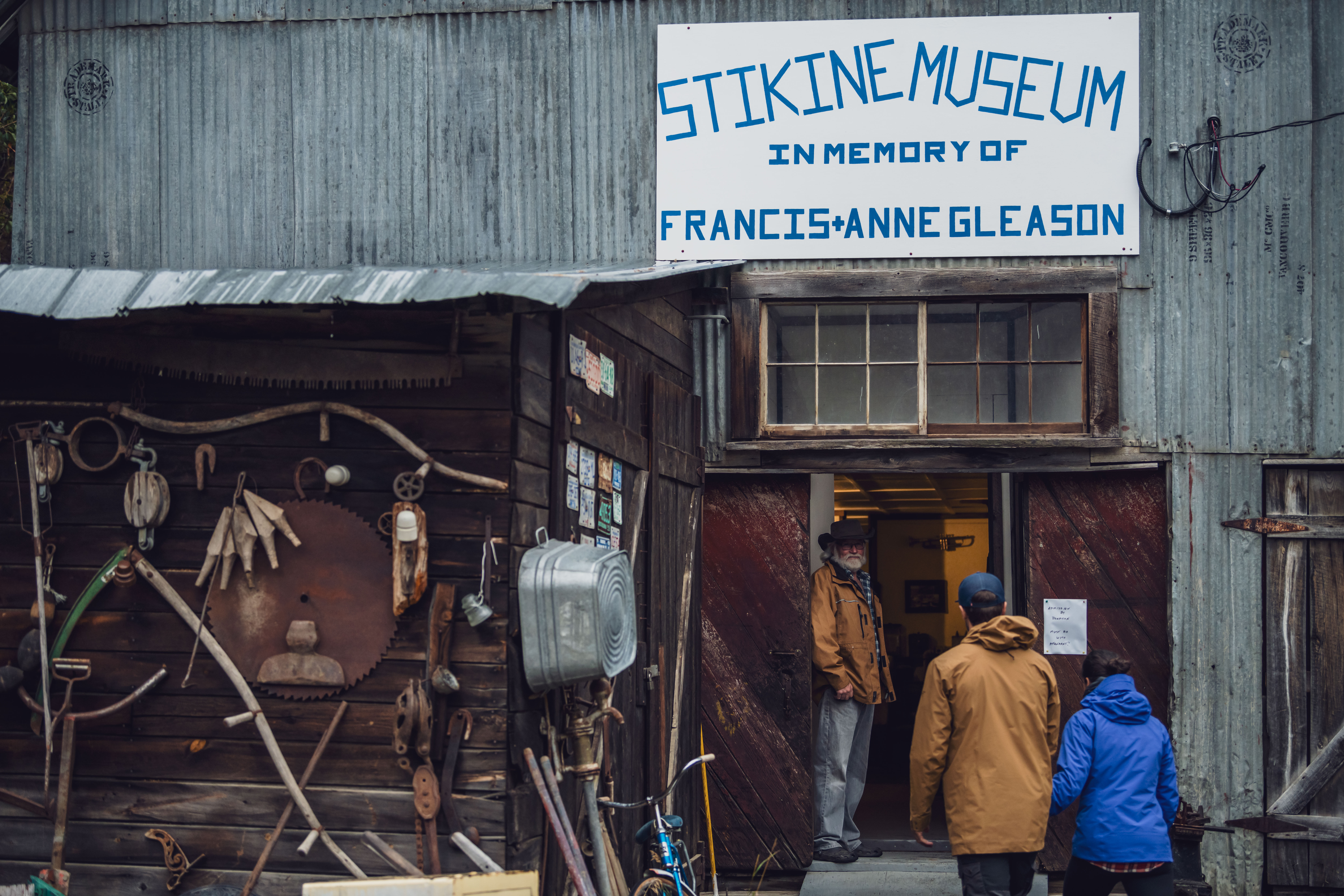 Eingang zum einzigartigen Stikine Museum