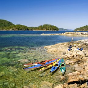 Mit dem Kayak die Sunshine Coast in British Columbia erkunden