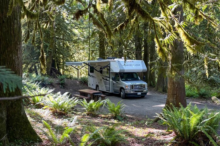 Der C-Medium Motorhome von Fraserway im Cultus Lake Provincial Park