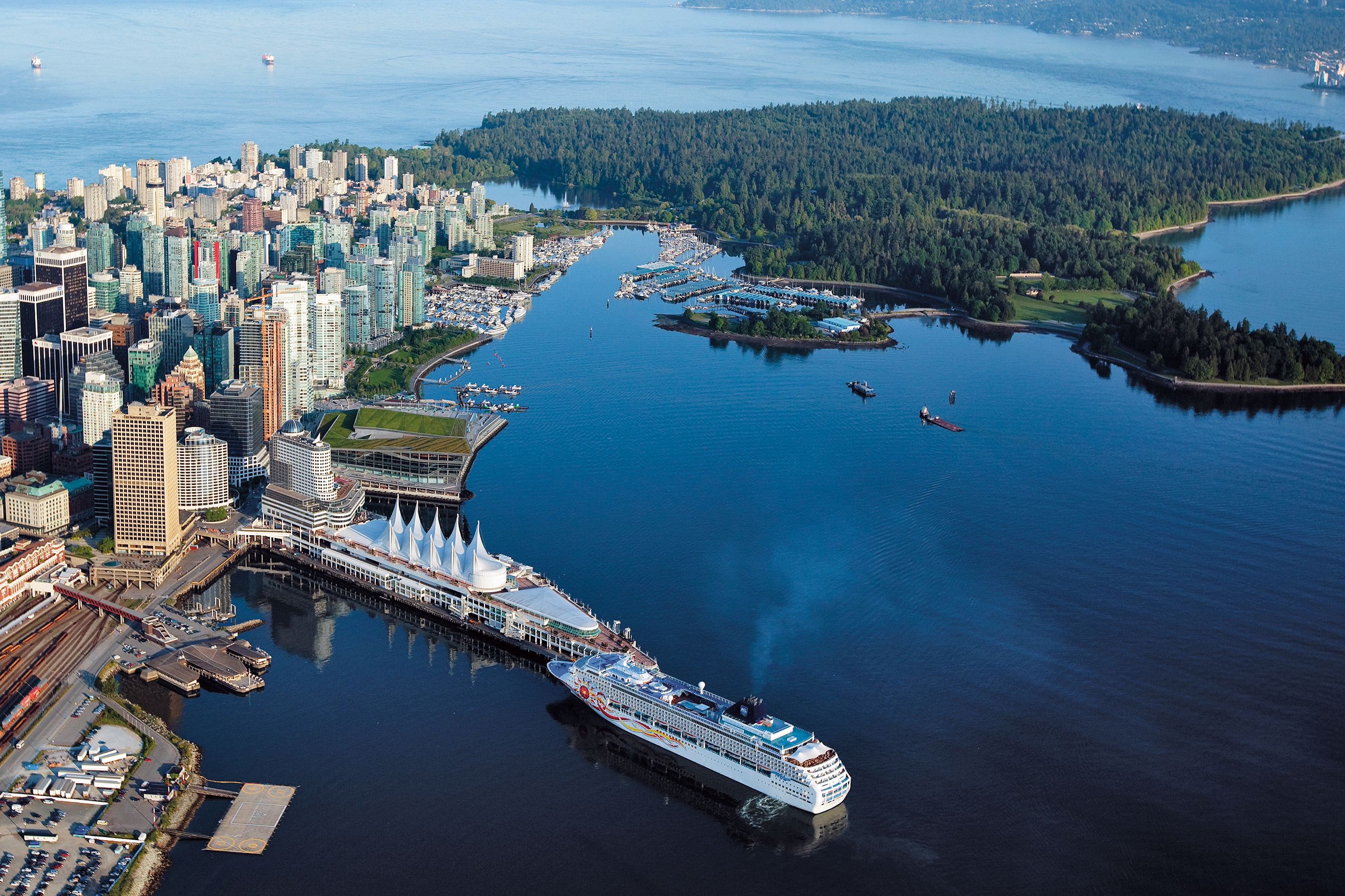 Hafen und Stanley Park aus der Luft