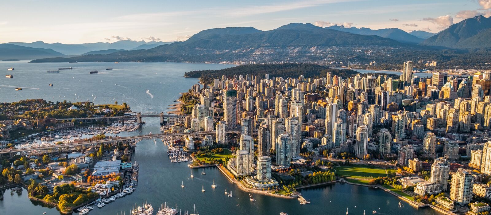 Luftaufnahme der Skyline von Vancouver