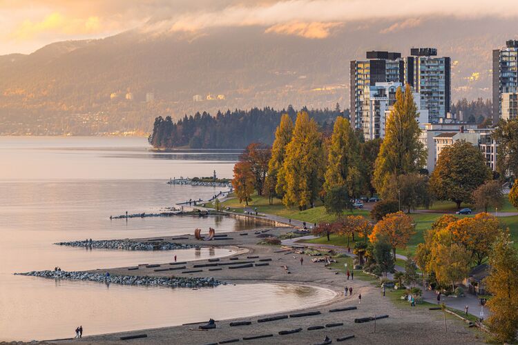 Sonnenuntergang Ã¼ber dem West End Stadtviertel von Vancouver