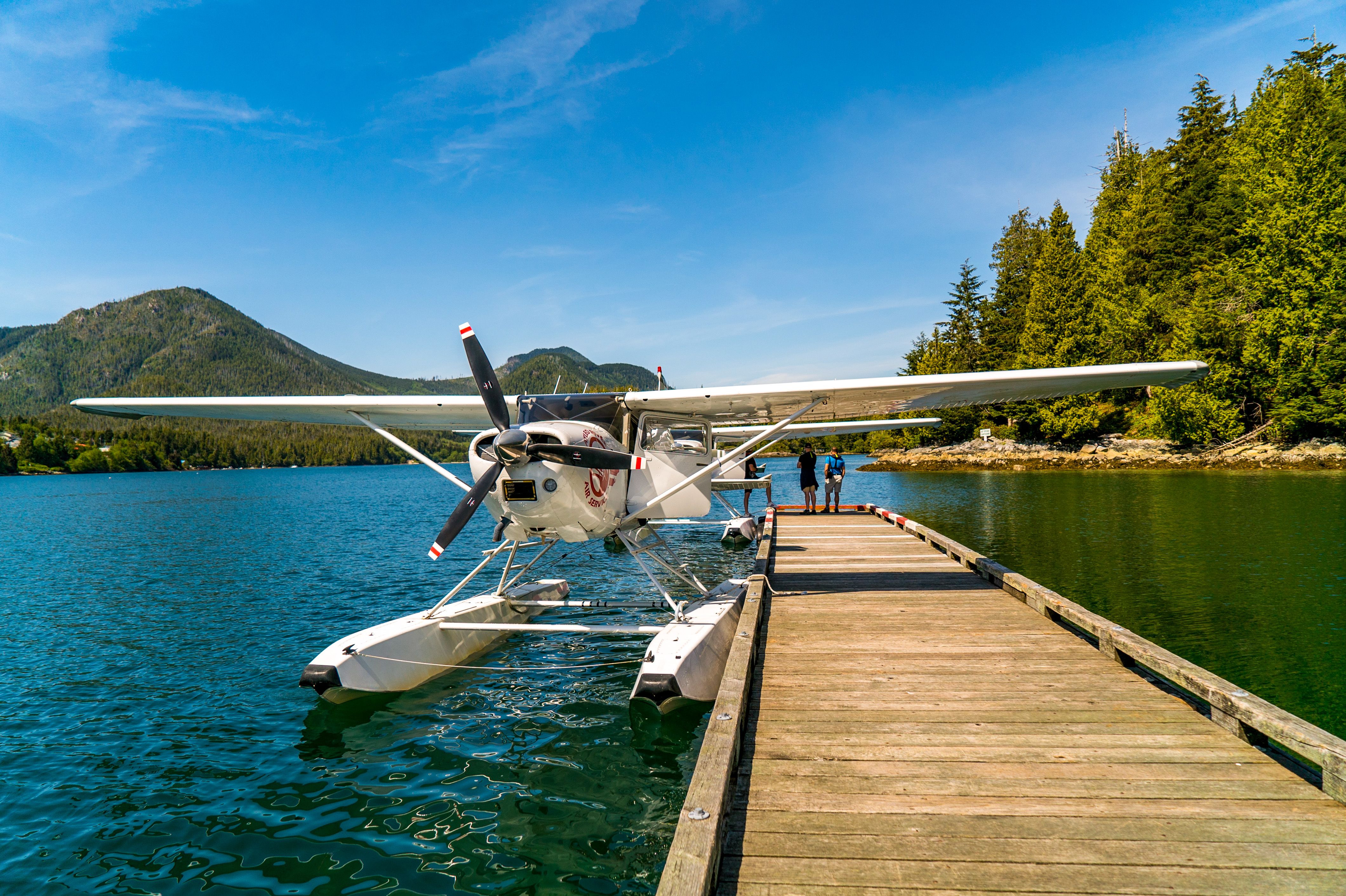 Mit dem Wasserflugzeug zur Hot Springs Cove Excursion im Maquinna Marine Provincial Park in British Columbia