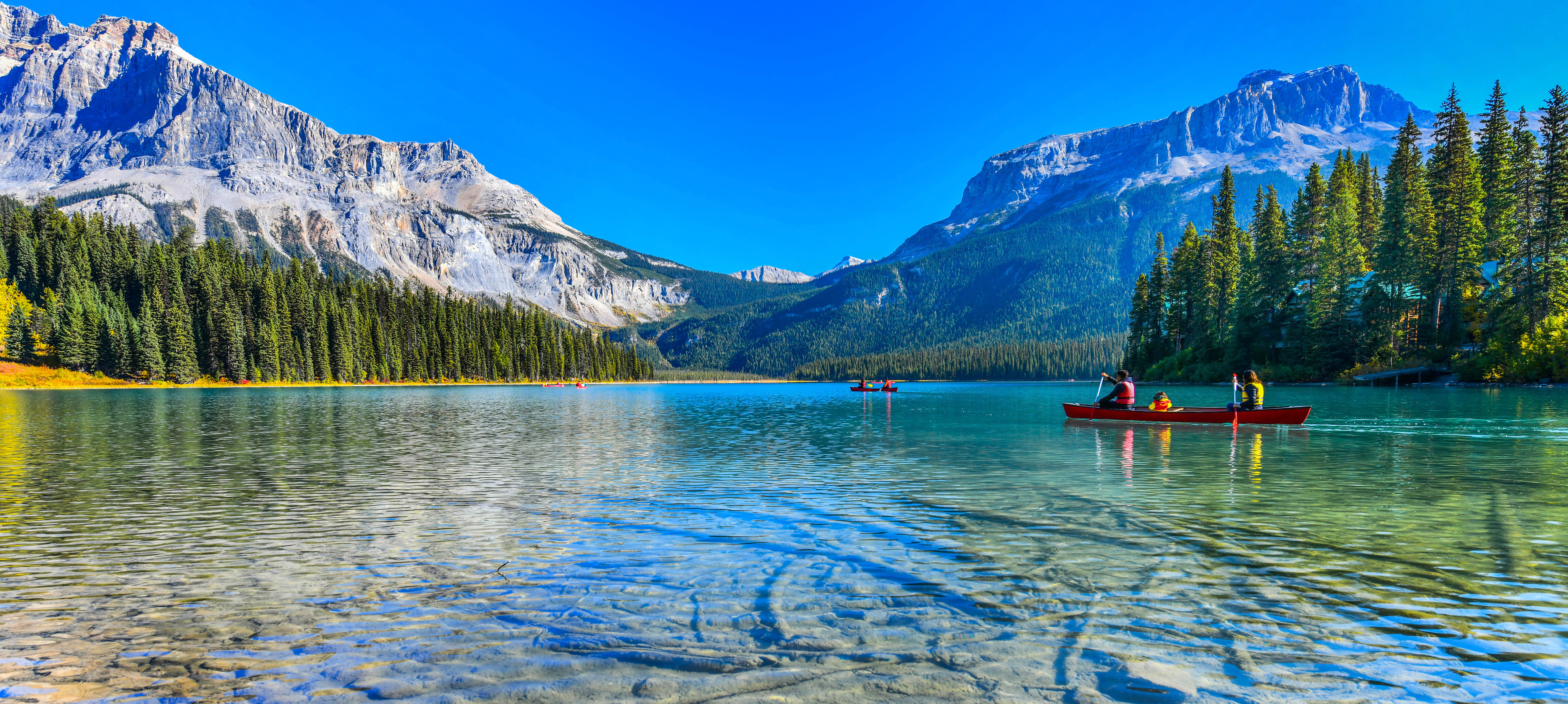 Blick über den Emerald Lake im Yoho Na