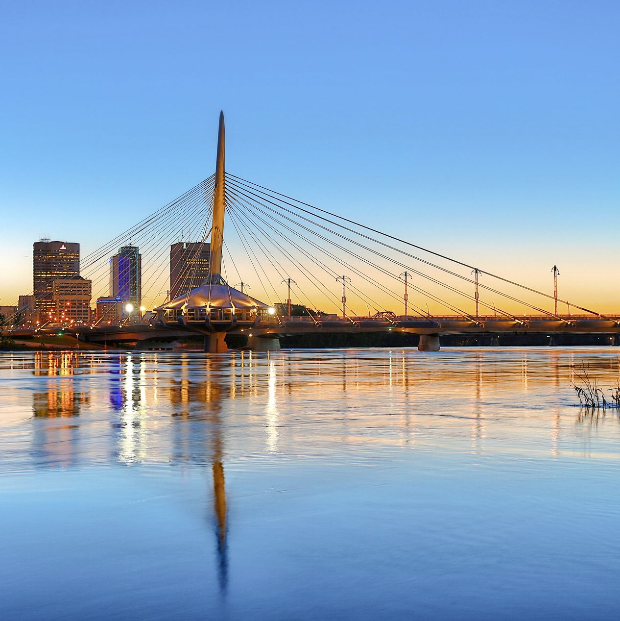 Die Skyline von Winnipeg bei Sonnenuntergang