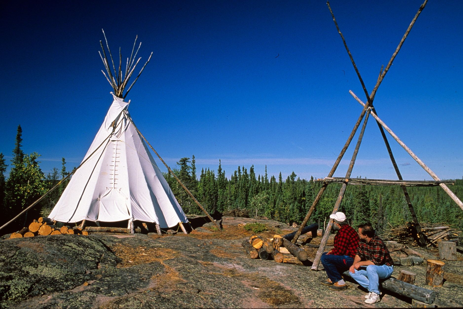 Canvas Tipi an der Blachford Lake Lodge