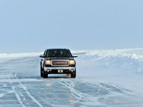 Unterwegs auf der Tuk Ice Road