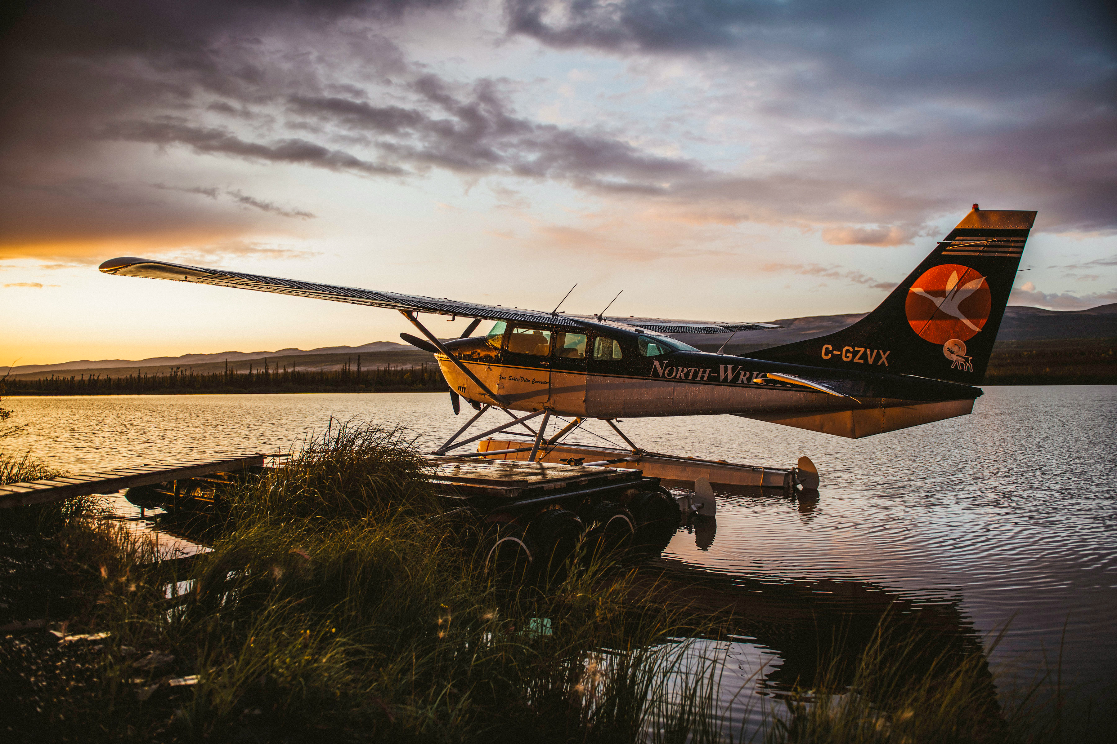 Mit dem Wasserflugzeug zu entlegenen Orten in der Sahtu Region in den Northwest Territories