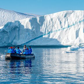 Ausflug mit dem Boot in der Northwest Passage