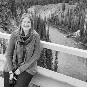 CANUSA Mitarbeiterin Sabrina Karavla am Lapie Canyon in Yukon