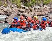 regionen/kanada/nordregionen/yukon/tatshenshini/rafting-gruppe.cr1936x847-0x174 regionen/kanada/nordregionen/yukon/tatshenshini/rafting-gruppe.cr1936x847-0x174
