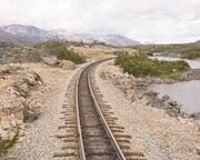 regionen/kanada/nordregionen/yukon/white-pass/landschaft-vom-zug-aus-alaska.cr6000x2628-0x914 regionen/kanada/nordregionen/yukon/white-pass/landschaft-vom-zug-aus-alaska.cr6000x2628-0x914