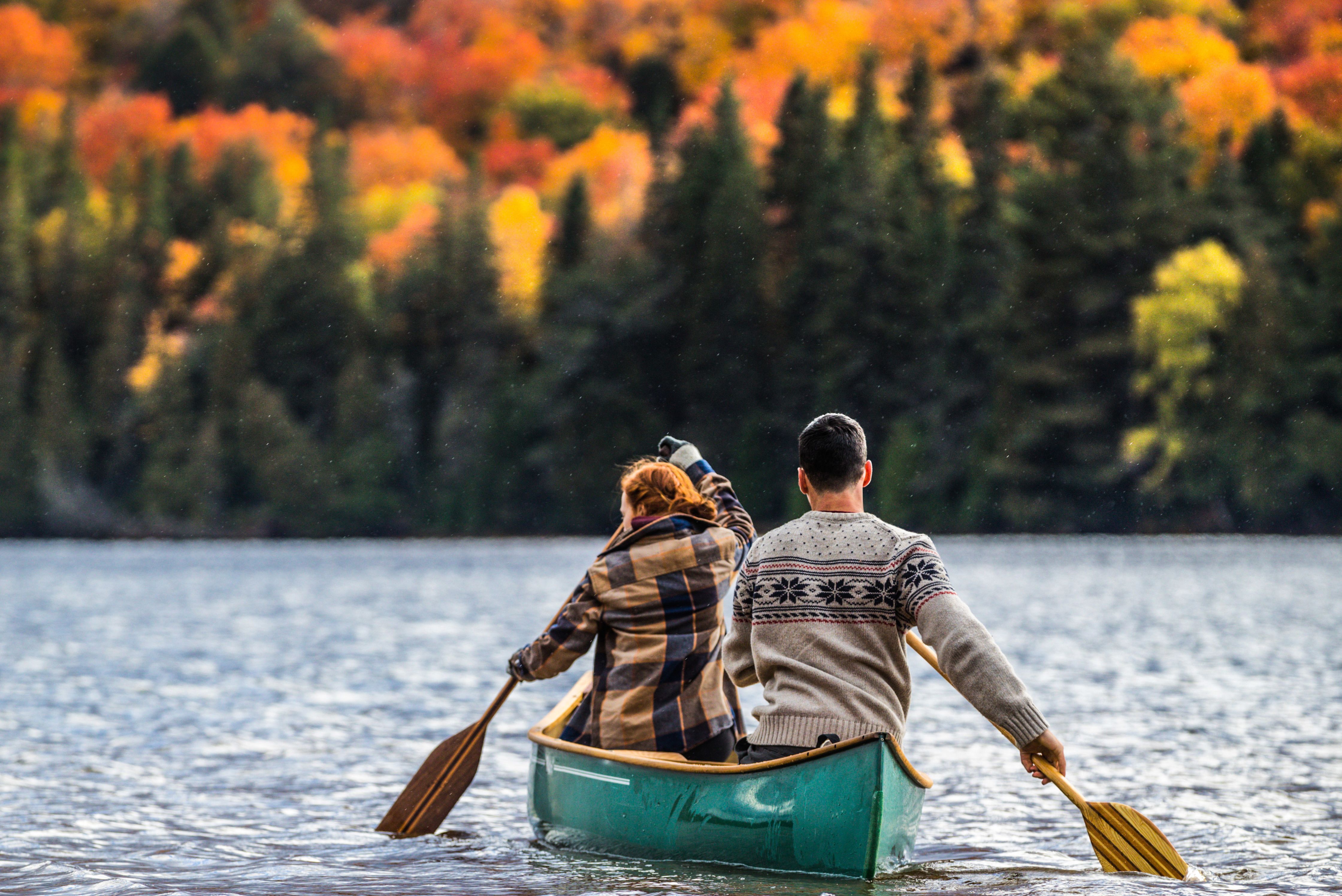 Mit dem Kanu den Algonquin Provincial Park im Indian Summer erleben