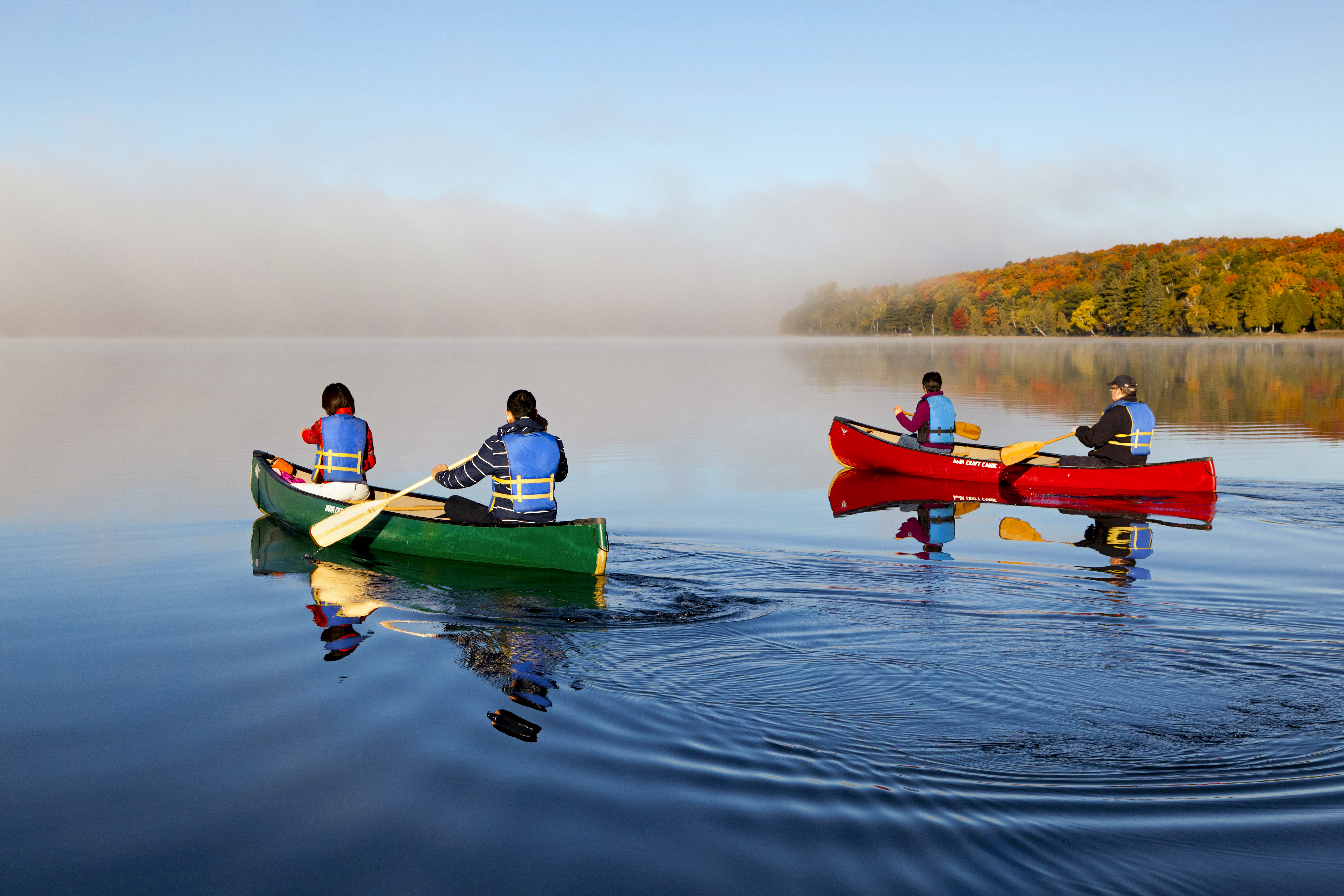 Den Indian Summer entdecken auf einer Voyageur Quest Tour im Algonquin Provincial Park in Ontario