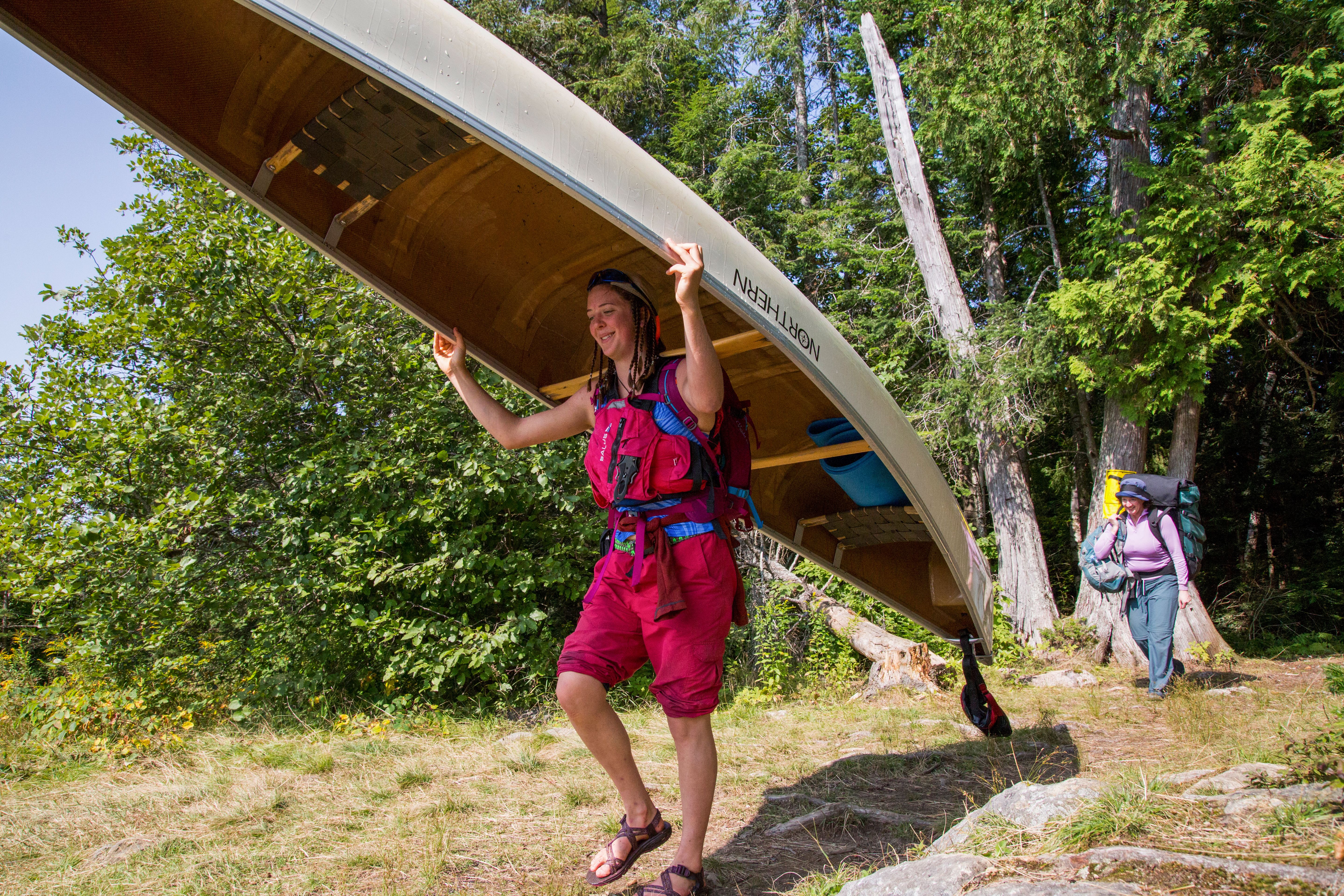 EindrÃ¼cke verschiedener Voyageur Quest-Touren im Algonquin Provincial Park in der kanadischen Provinz Ontario