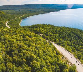 Ausblick auf den Highway 17 entlang des Lake Superior