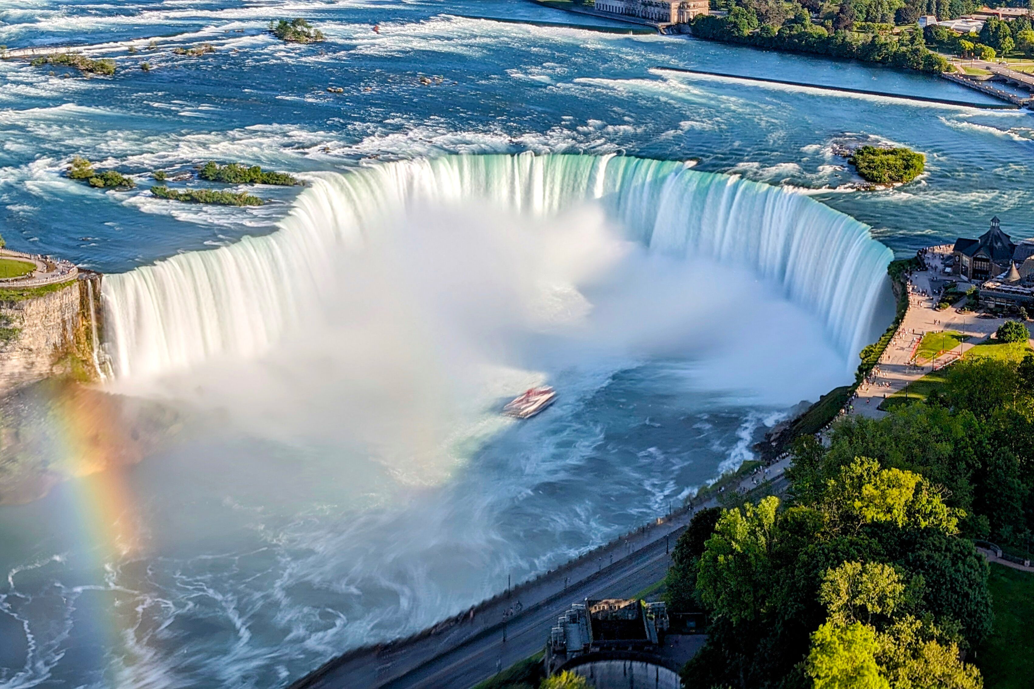 regionen/kanada/ontario/niagara/ausblick-niagarafälle.cr3403x2268-209x0