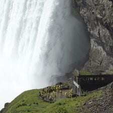 regionen/kanada/ontario/niagara/niagara-falls-behind-the-falls.cr3600x3602-0x1164 regionen/kanada/ontario/niagara/niagara-falls-behind-the-falls.cr3600x3602-0x1164