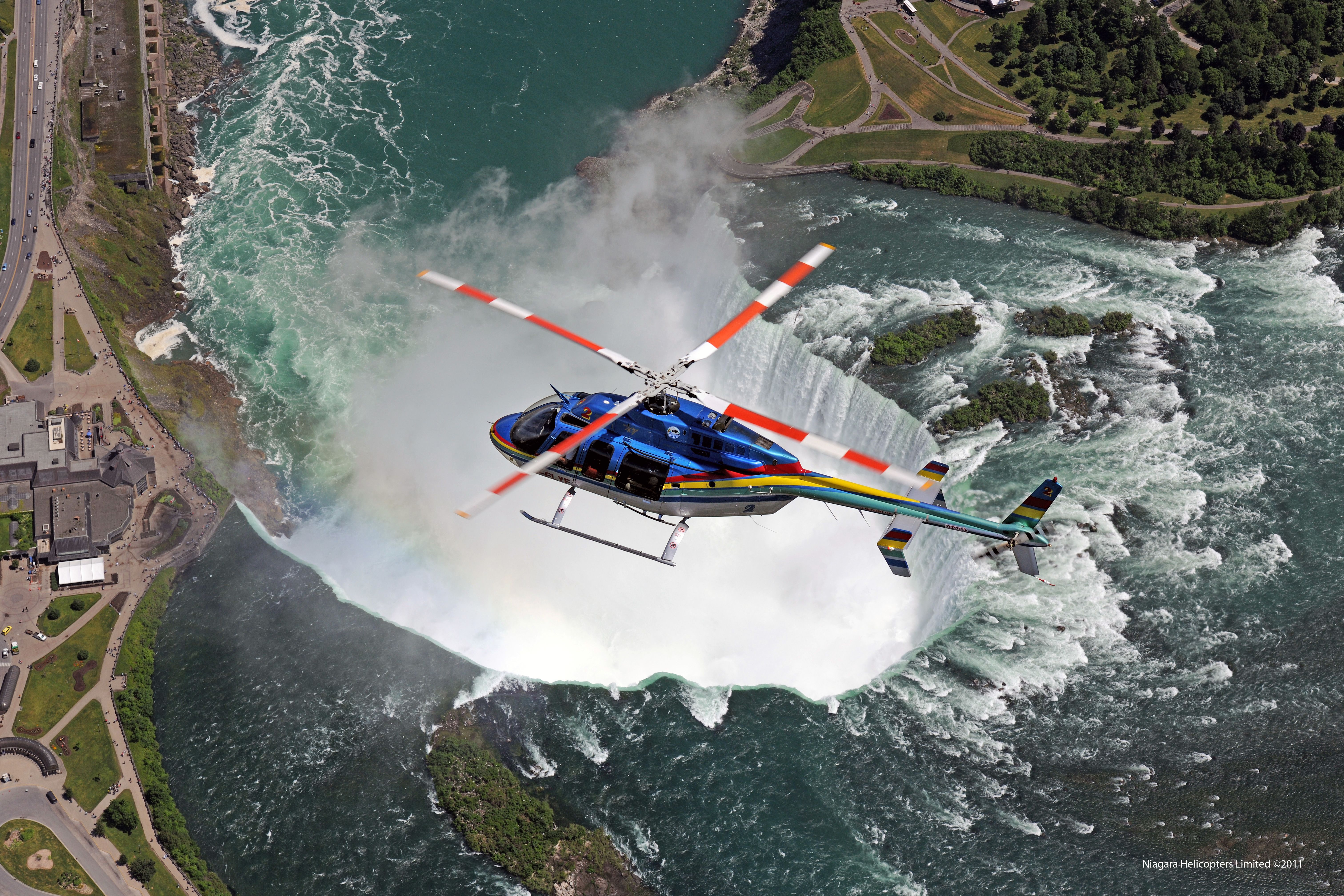 Niagara FÃ¤lle, Heliflug Ã¼ber den Niagara FÃ¤llen