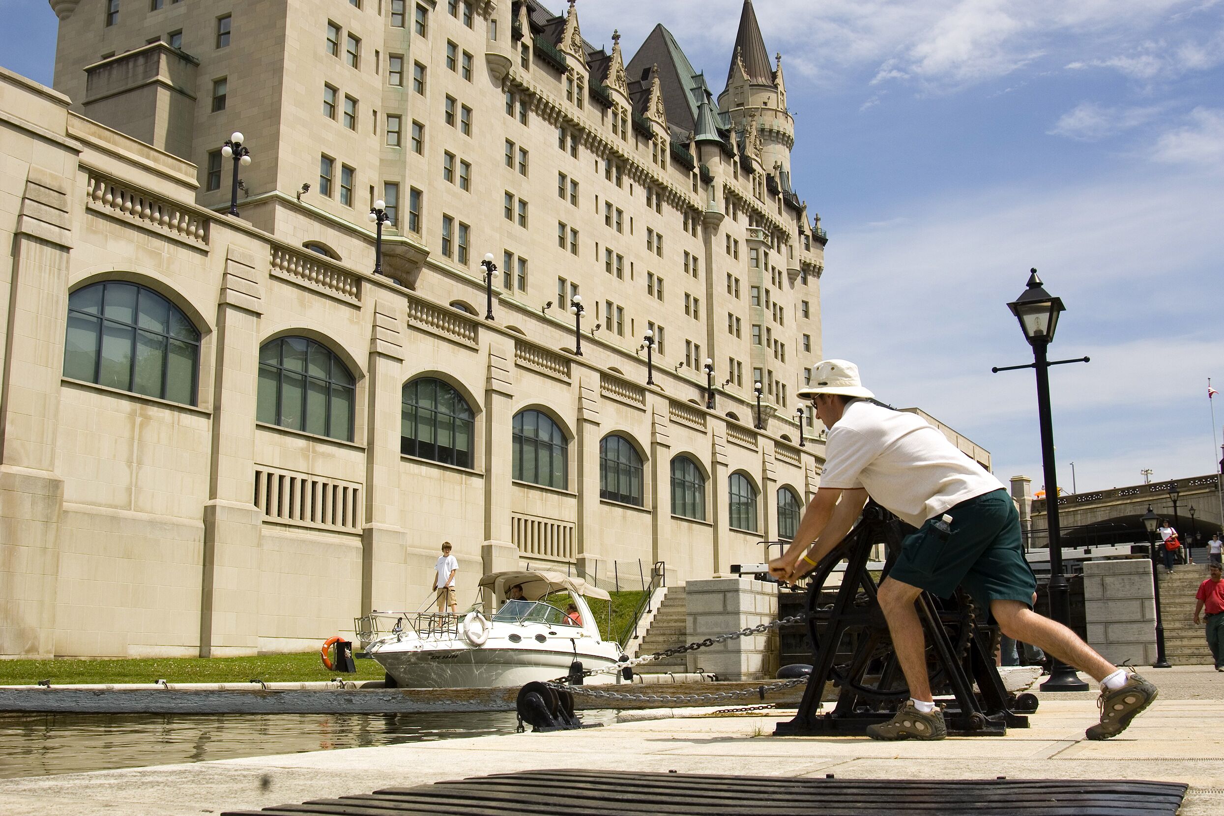 Schleusensystem vor dem ChÃ¢teau Laurier in Ottawa, Kanada