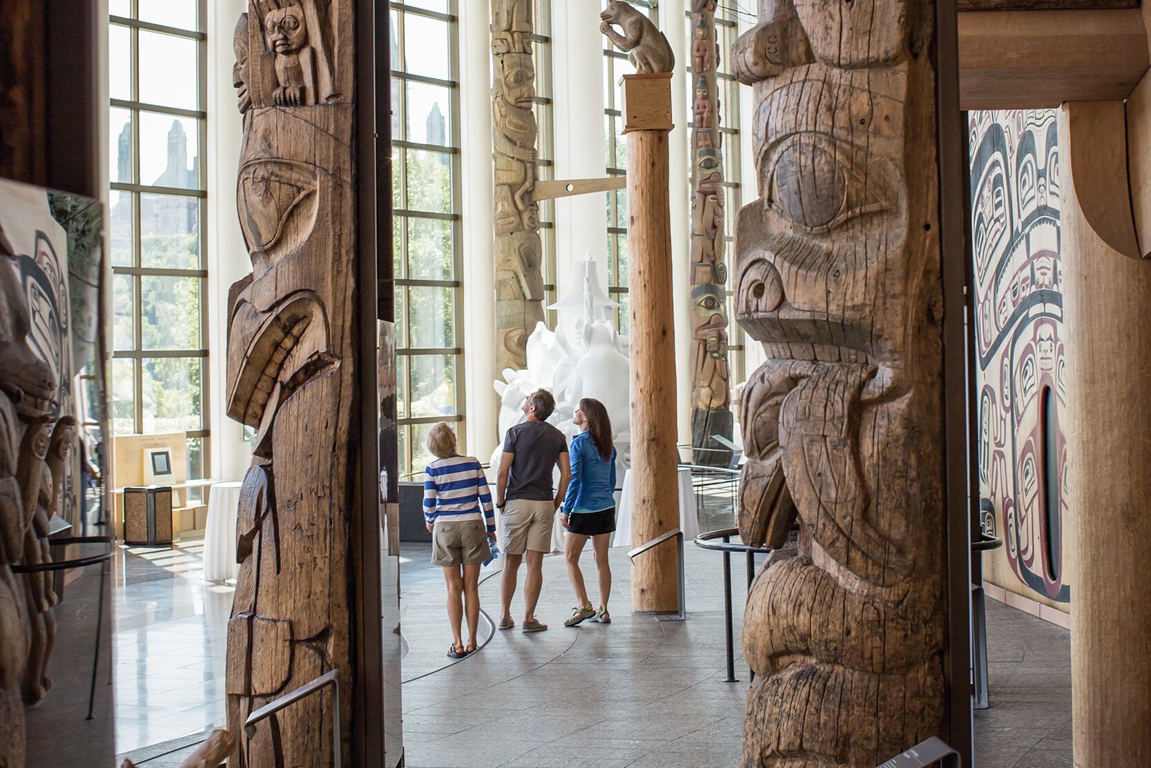 Totems im Kanadischen Museum fÃ¼r Geschichte in Ottawa