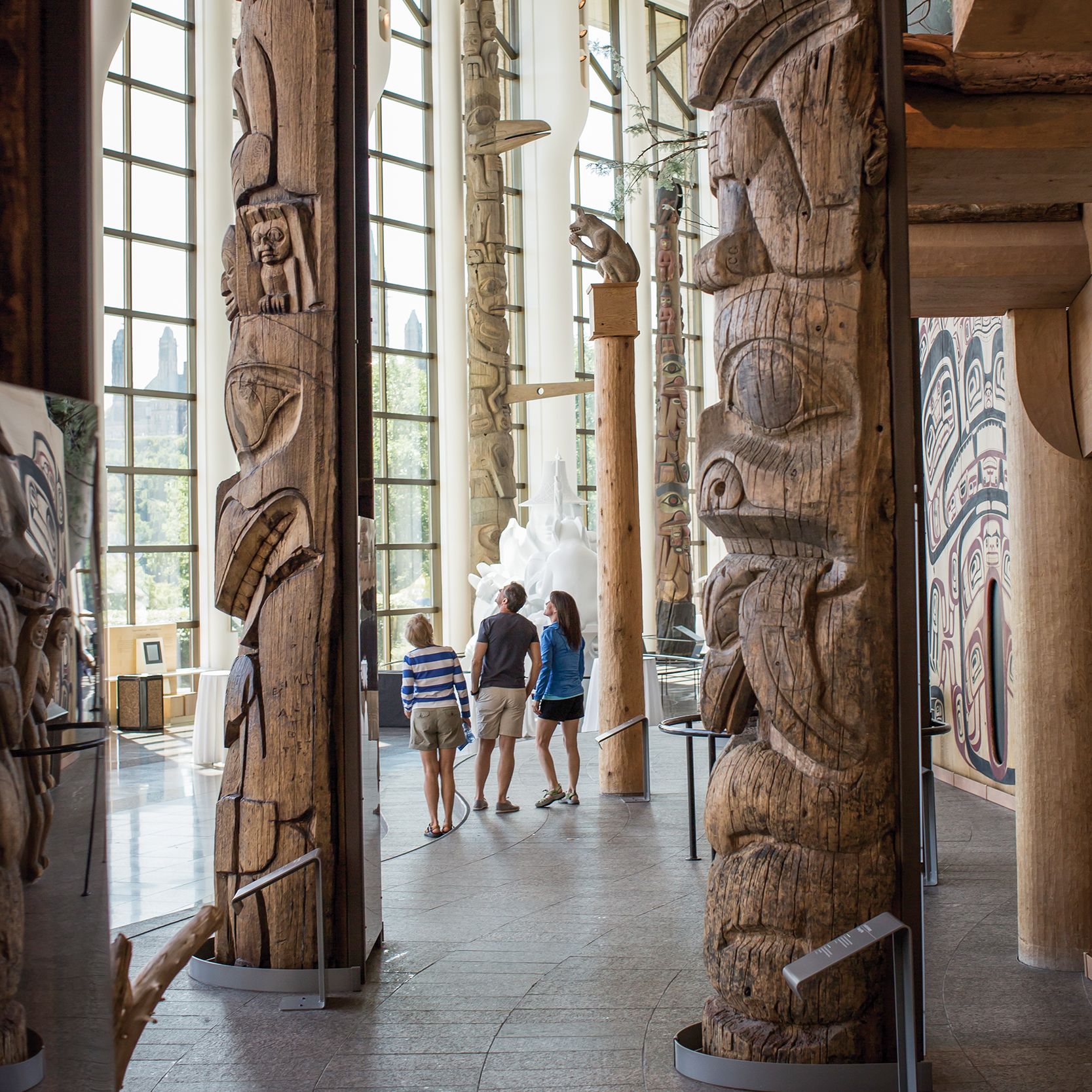 Totems im Kanadischen Museum fÃ¼r Geschichte in Ottawa