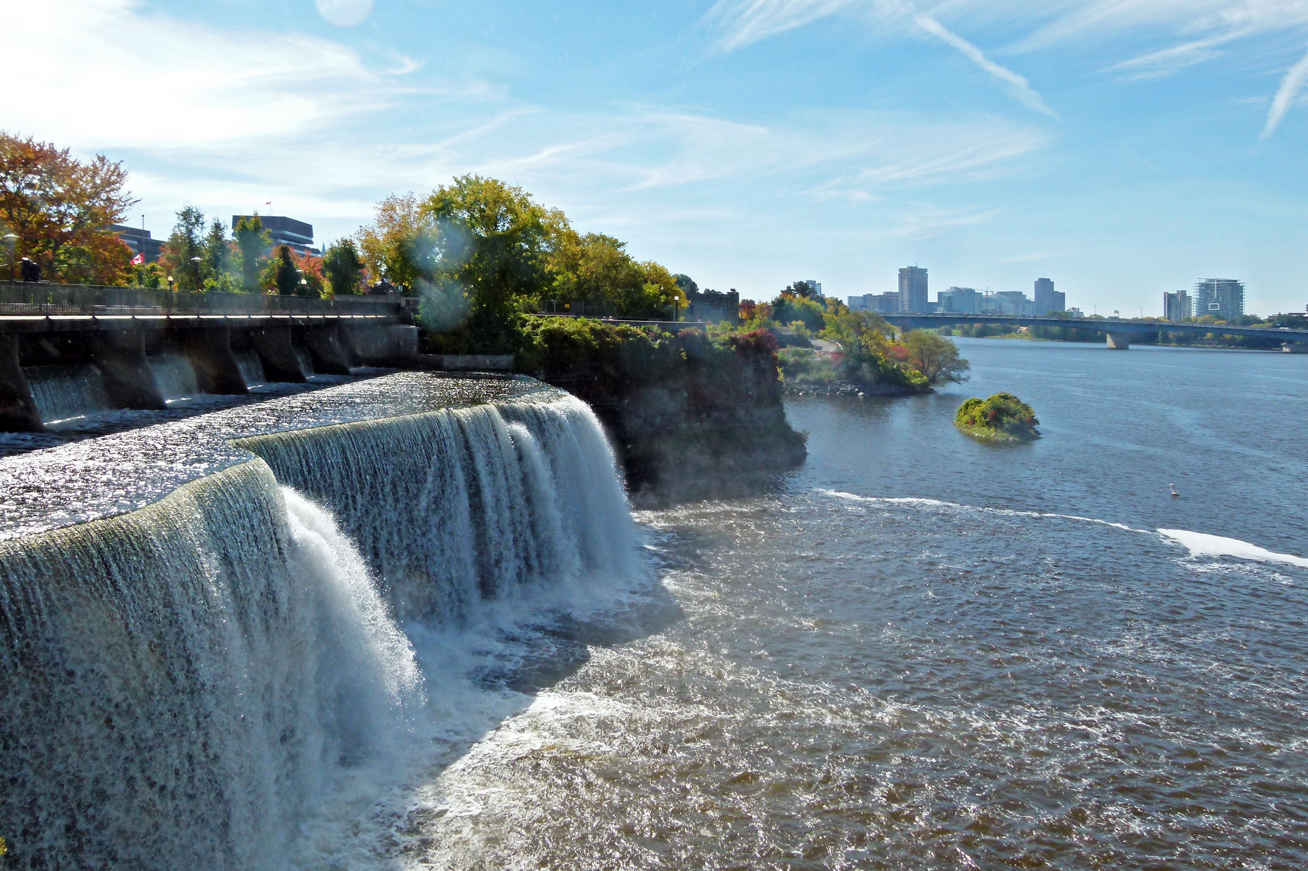 Blick auf die Rideau Falls