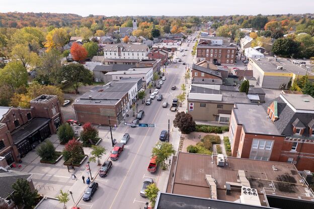 Drohnenaufnahme von Picton in Prince Edward in Ontario