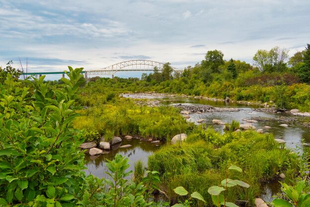 Eine Brücke in Whitefish Island am St. Marys River Eine Brücke in Whitefish Island am St. Marys River