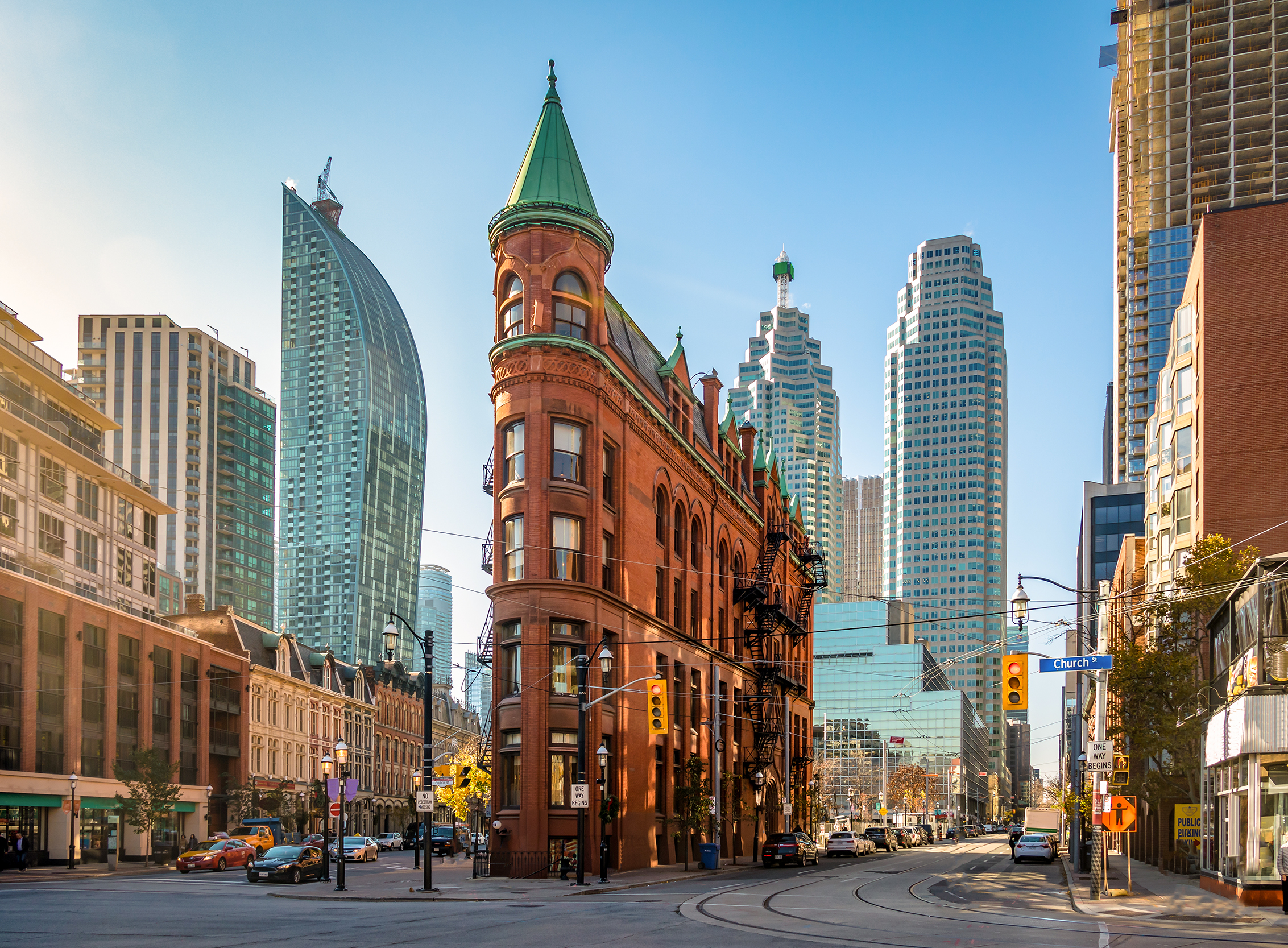 Interessante Architektur in der Innenstadt Torontos