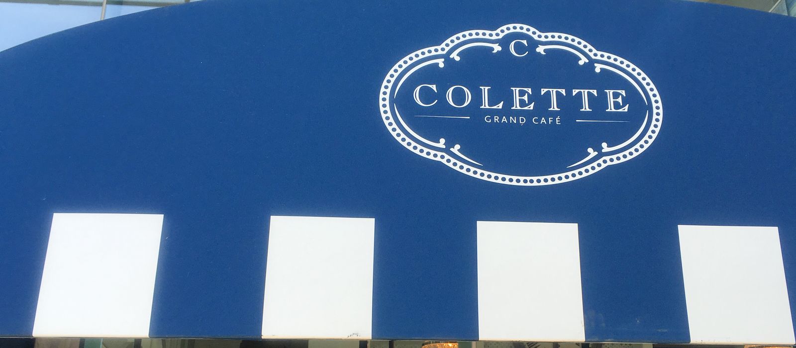 Eingang zum Colette Grand Café