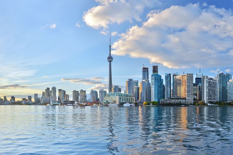 Die Skyline von Toronto im Licht vom Sonnenuntergang