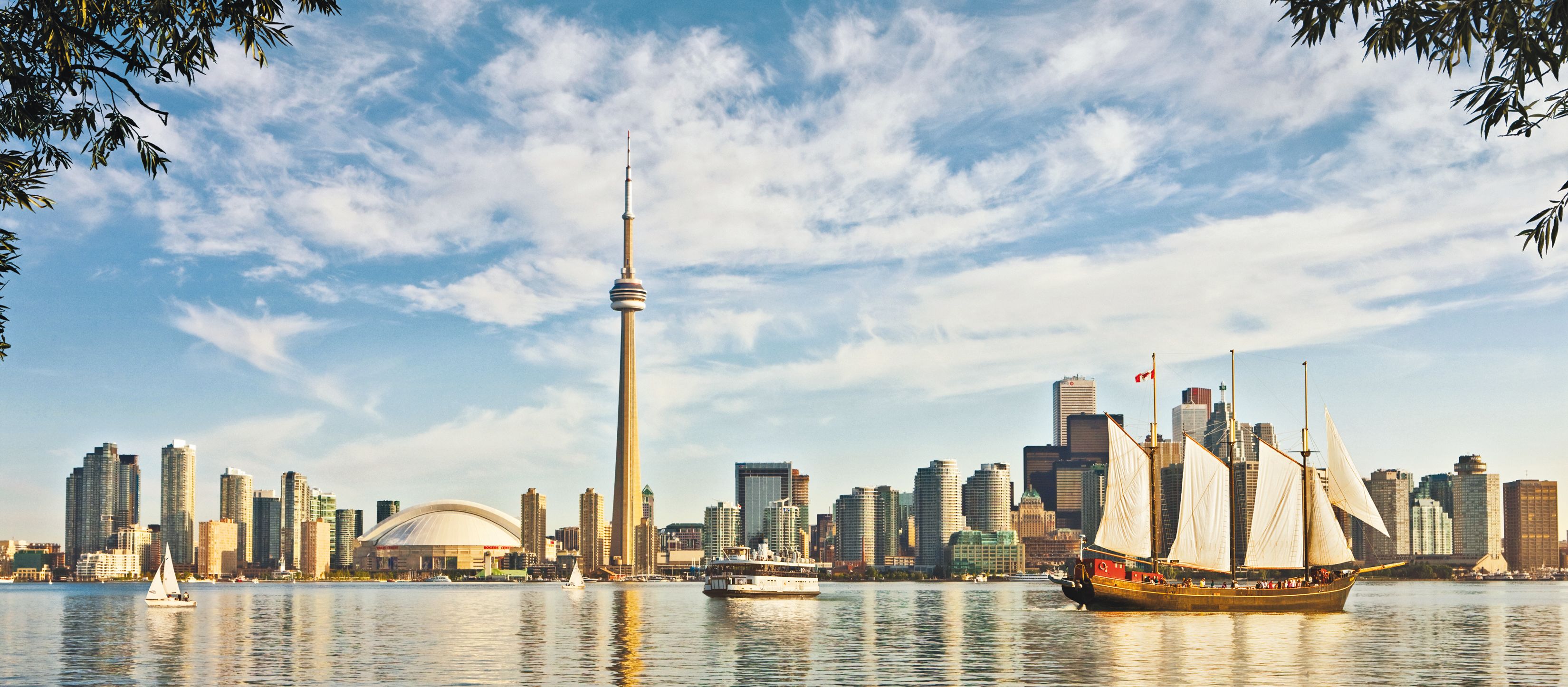 Skyline von Toronto mit Segler