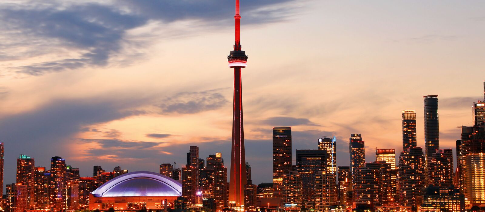 Die Skyline Torontos am Abend