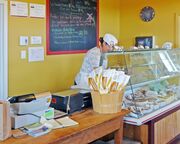 regionen/kanada/quebec/allgemein/fromagerie-des-grondines.cr4896x2144-0x763 regionen/kanada/quebec/allgemein/fromagerie-des-grondines.cr4896x2144-0x763