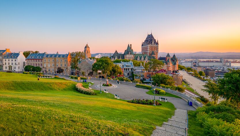 Panorama der Altstadt Quebec bei Tagesanbruch