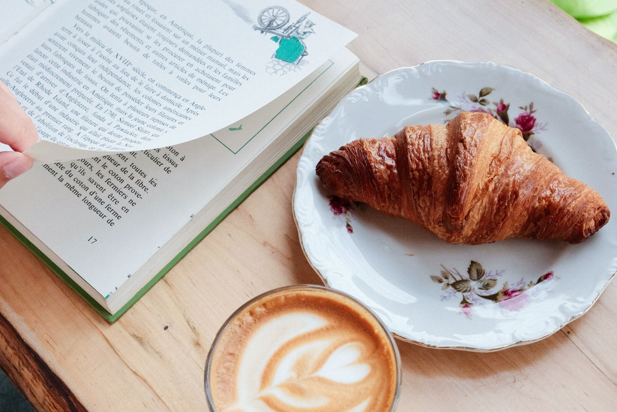 Lecker Kaffee und Crossaints im Biscotti & Cie Cafe in Quebec