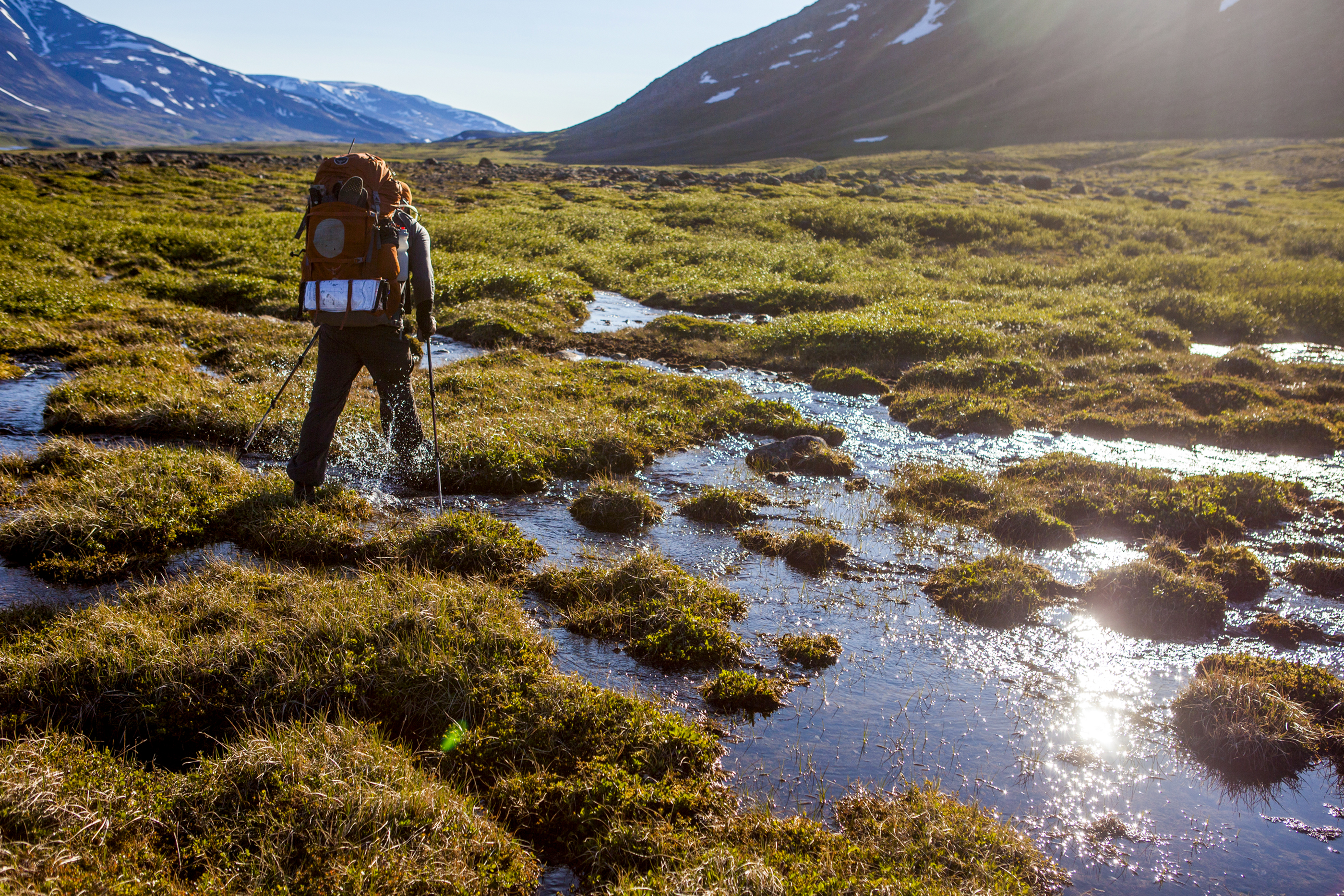 Eine Wanderung durch die Natur im Parc National Kuururjuaq in Nunavik in Quebéc