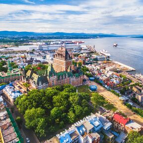Blick über Québec City und den alten Hafen aus der Vogelperspektive in Québec
