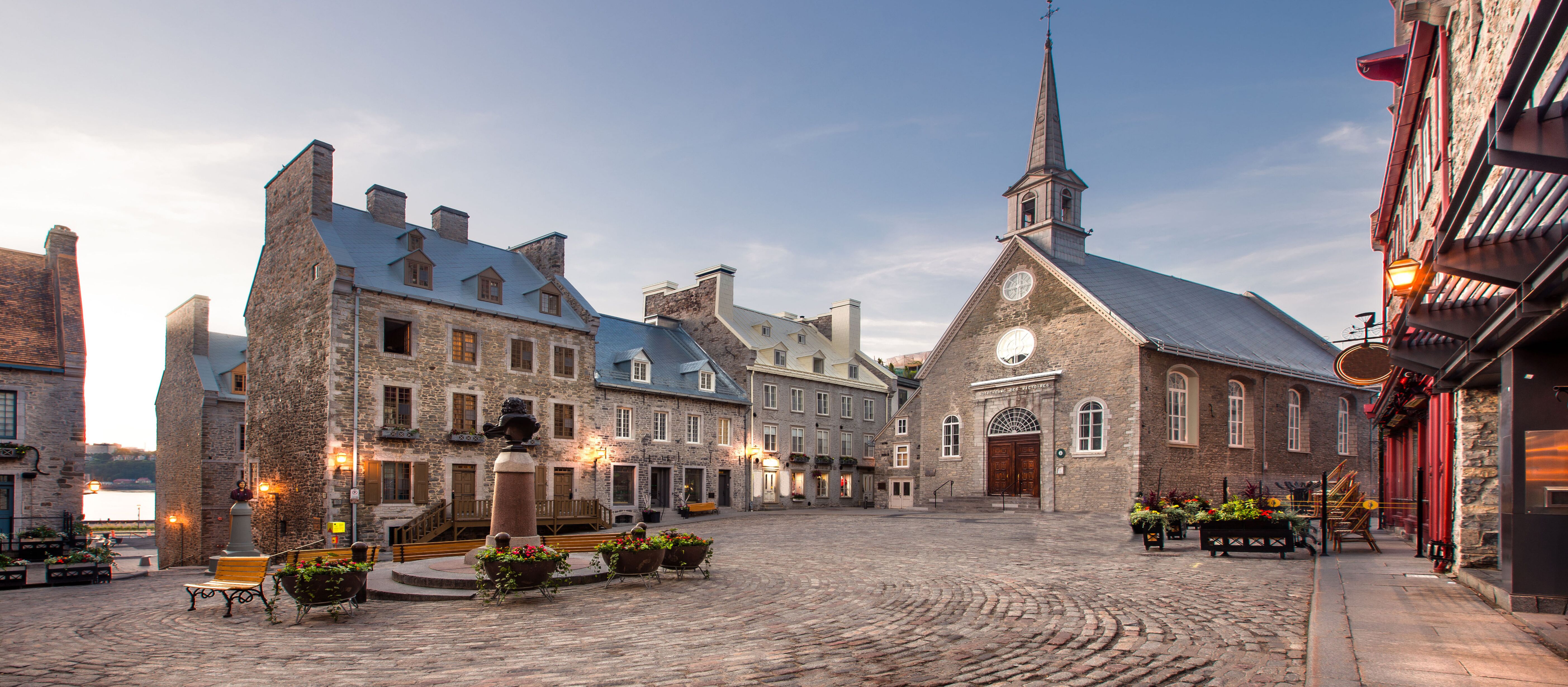 Die Kirche Notre-Dame-des-Victoires am Place Royale des UNESCO Weltkulturerbe Petit Champlain District in Quebec City, Quebec