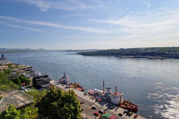 Aussicht auf den Sankt-Lorenz-Strom in Québec City Aussicht auf den Sankt-Lorenz-Strom in Québec City