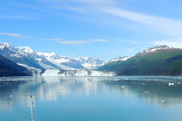 Der Blick von einem Schiff auf den Harvard Gletscher Der Blick von einem Schiff auf den Harvard Gletscher