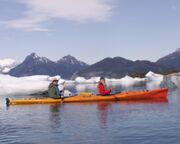 regionen/usa/alaska/allgemein/2009/kayakfahrer-columbia-gletscher2.cr2814x1233-0x270 regionen/usa/alaska/allgemein/2009/kayakfahrer-columbia-gletscher2.cr2814x1233-0x270