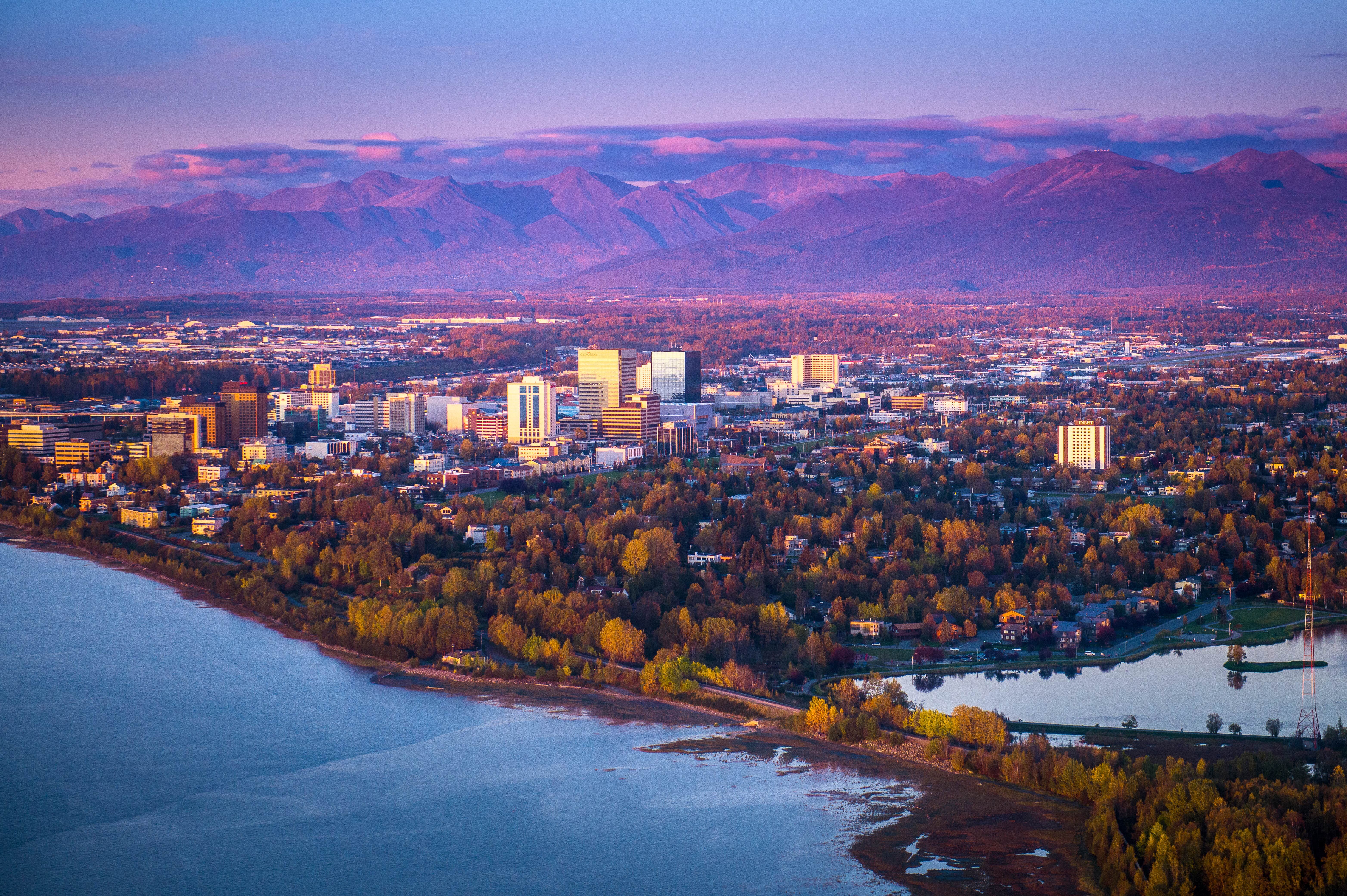 Blick auf Anchorage im Abendlicht