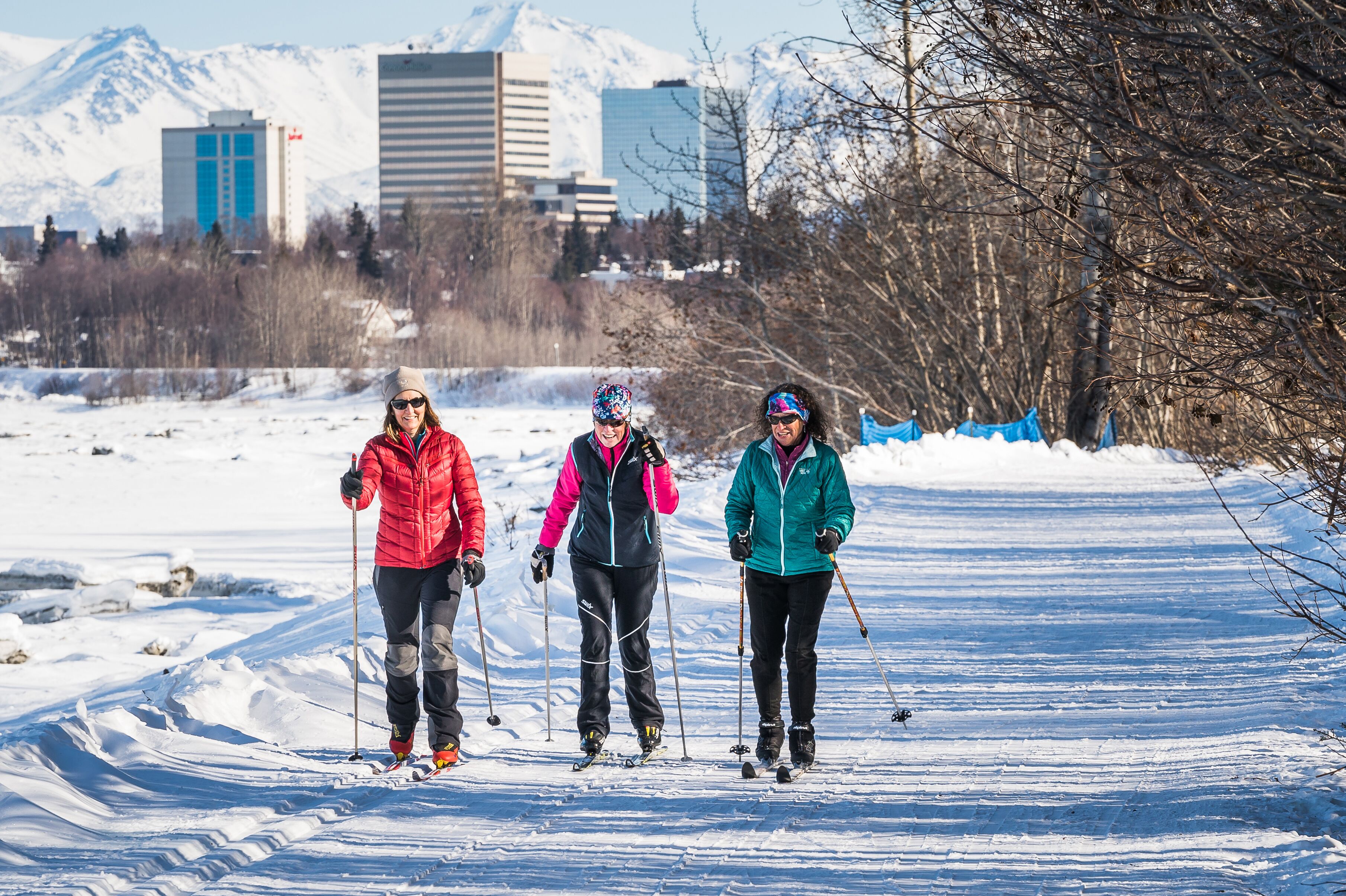 Skiwandern auf dem verschneiten Coastal Trail