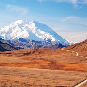 Straße zum Denali in Alaska