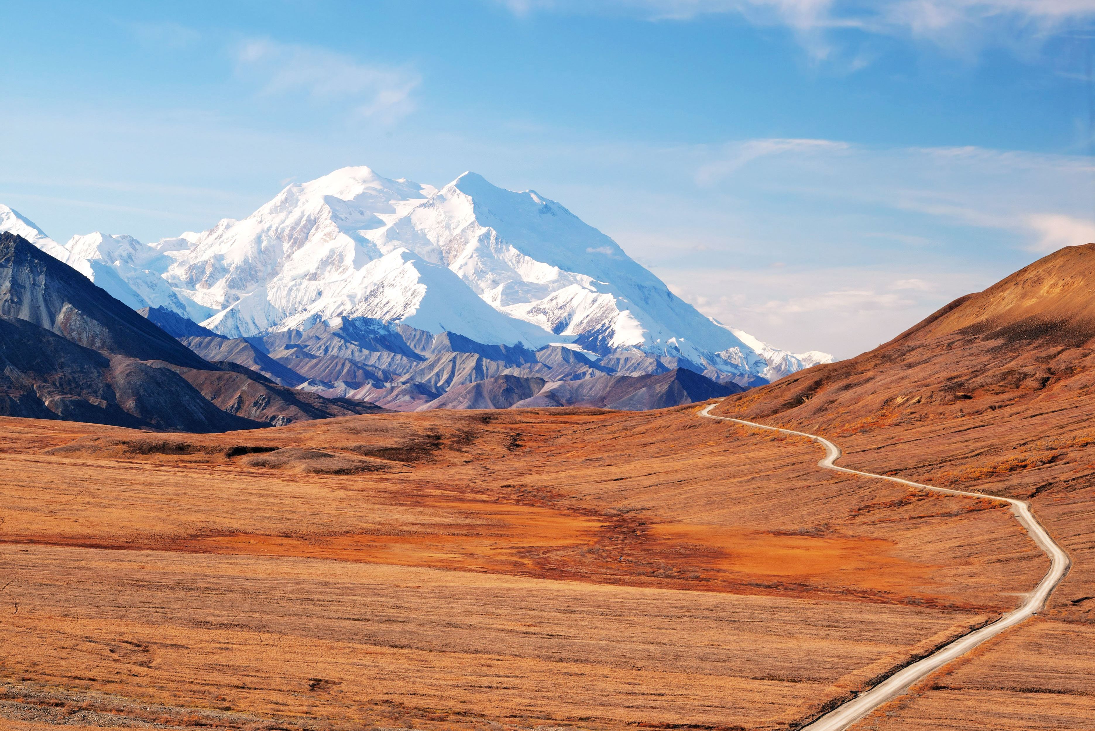 Straße zum Denali in Alaska